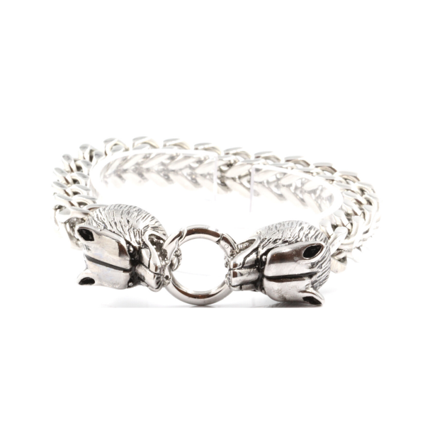 Pulseira em aço , fecho lobo.
