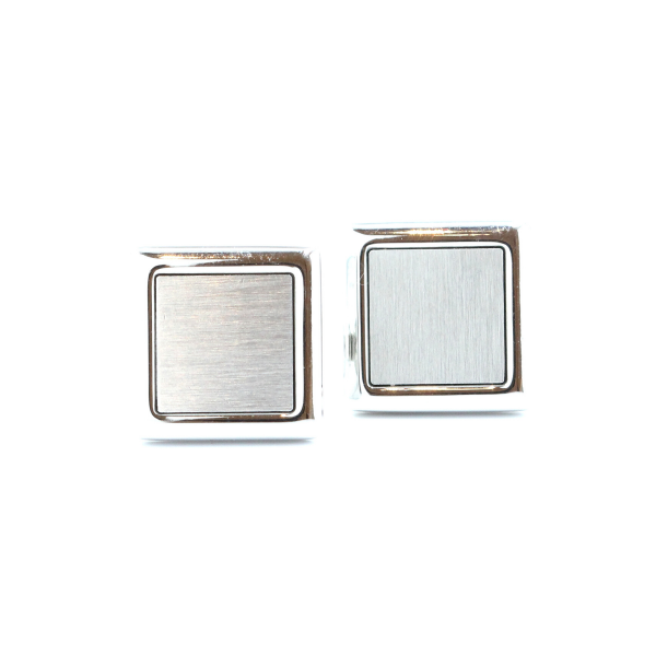 Botão de punho em aço.